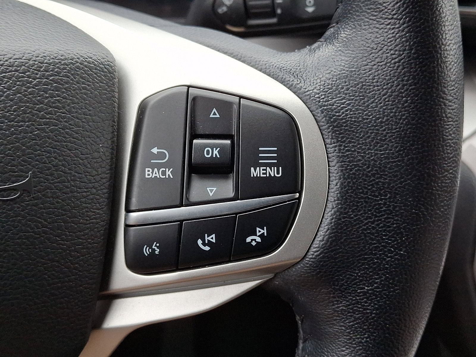 Certified 2023 Ford Explorer XLT w/ Equipment Group 202A image 29