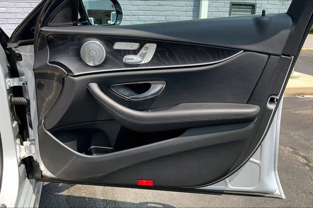 Used 2019 Mercedes-Benz E 300 4MATIC image 19