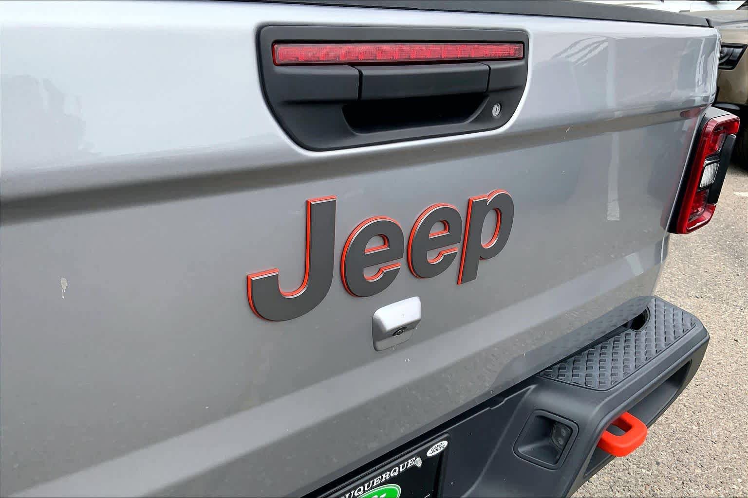 Used 2021 Jeep Gladiator Mojave AWD/4WD image 30