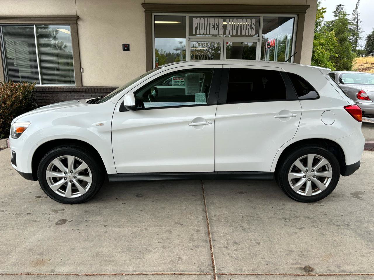Used 2015 Mitsubishi Outlander Sport ES FWD image 6