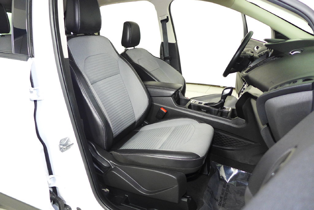 Used 2019 Ford Escape SE FWD image 18