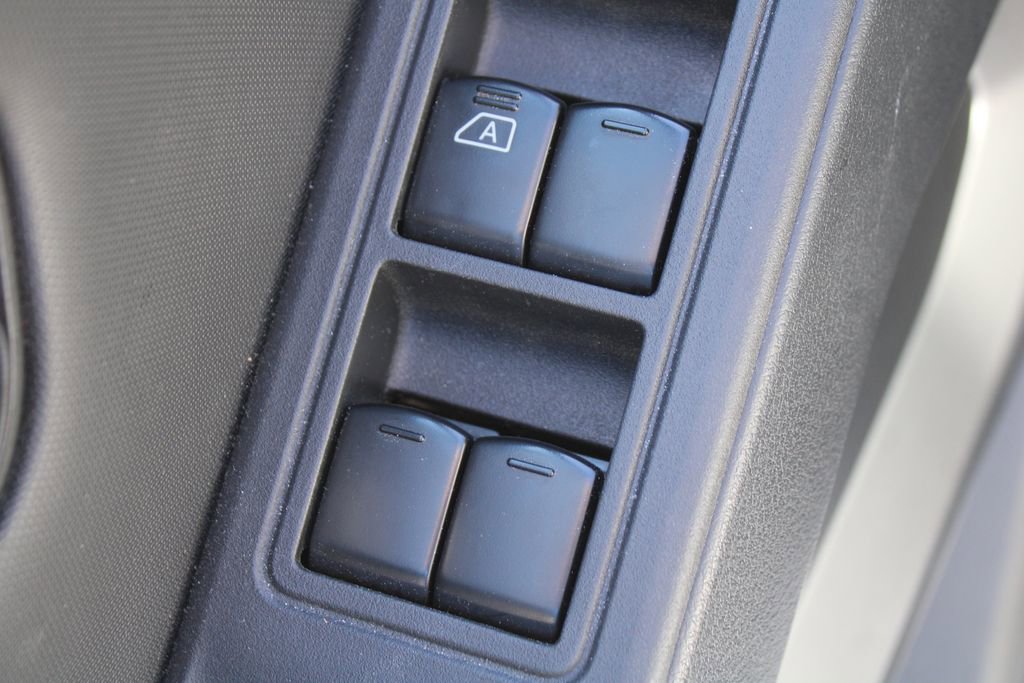 Used 2023 Nissan Frontier SV w/ SV Convenience Package image 26