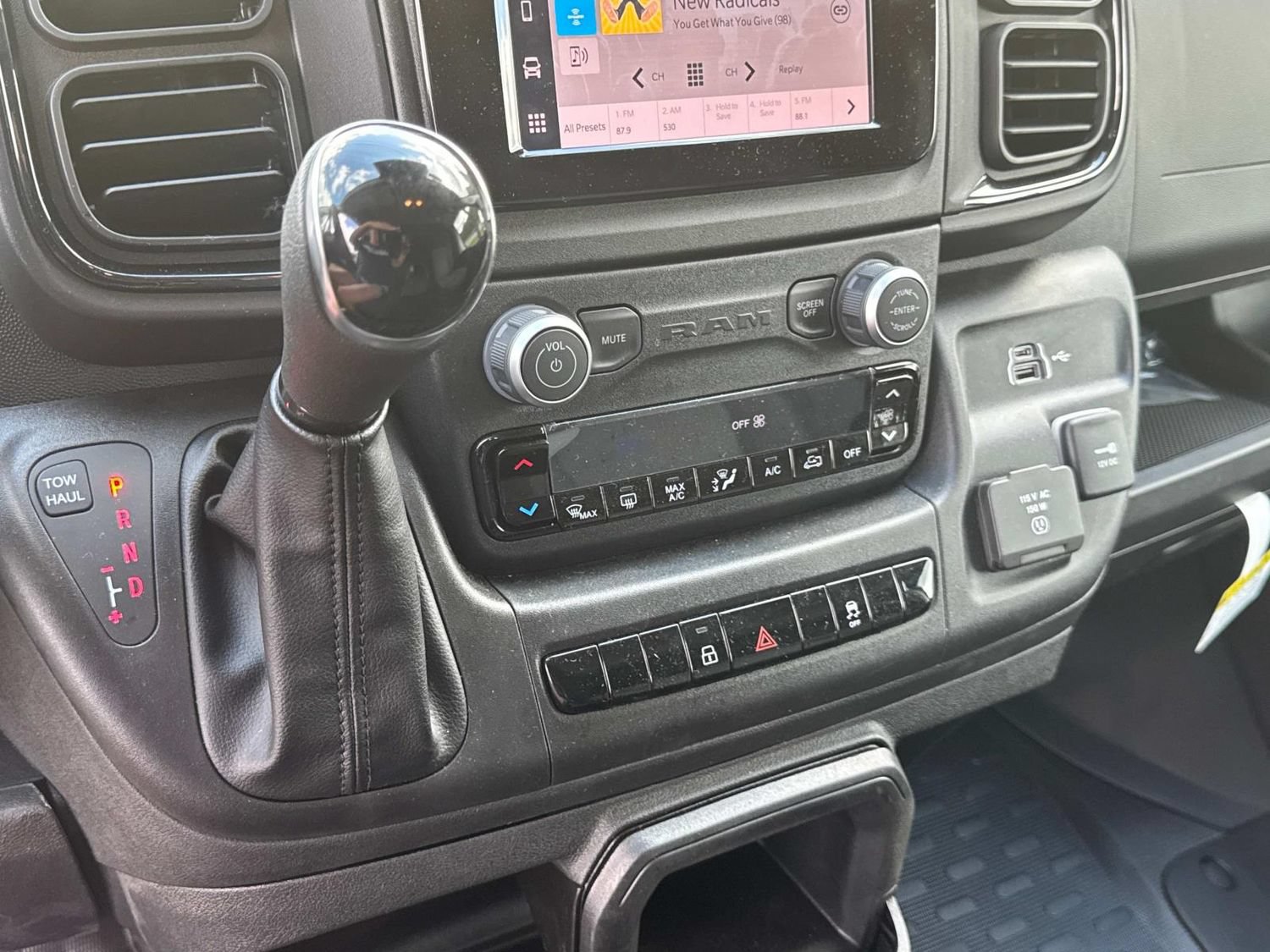 New 2026 RAM ProMaster 1500 w/ Convenience Group FWD image 32