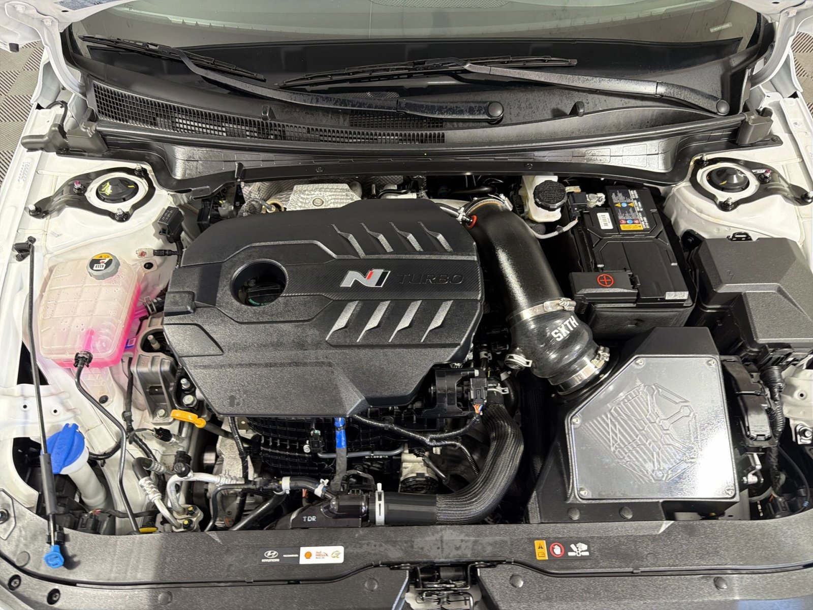 Used 2024 Hyundai Elantra N Base image 27