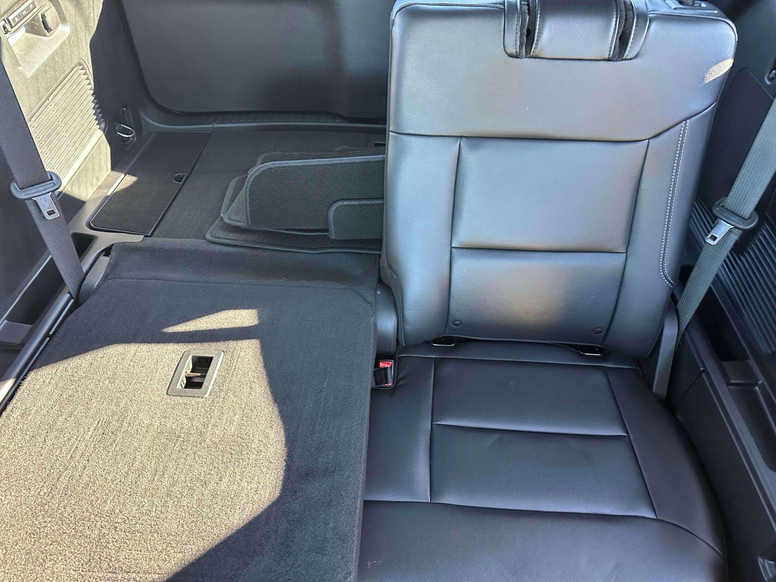 Used 2022 Ford Explorer Limited w/ Equipment Group 301A image 10