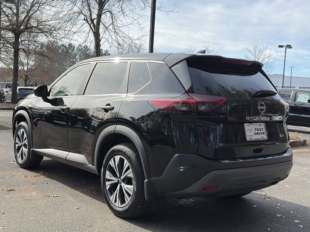Certified 2023 Nissan Rogue SV image 3