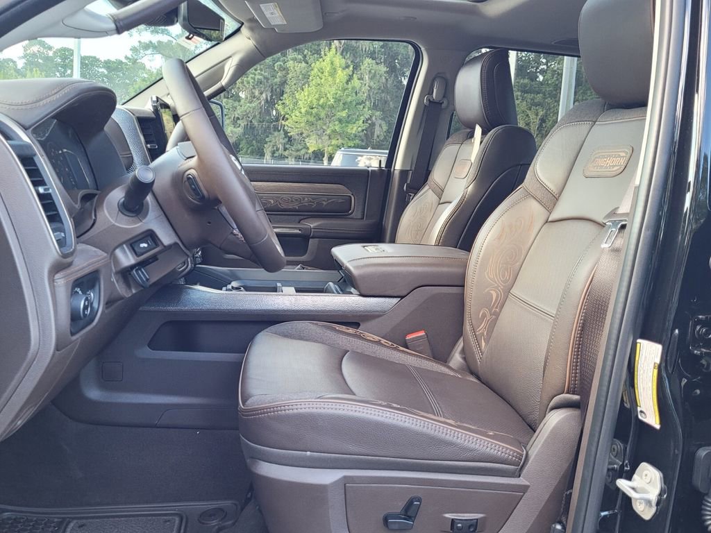 New 2025 RAM 2500 Limited AWD/4WD image 10