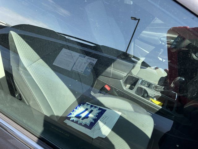 Used 2017 Ford Escape SE w/ Equipment Group 201A image 18