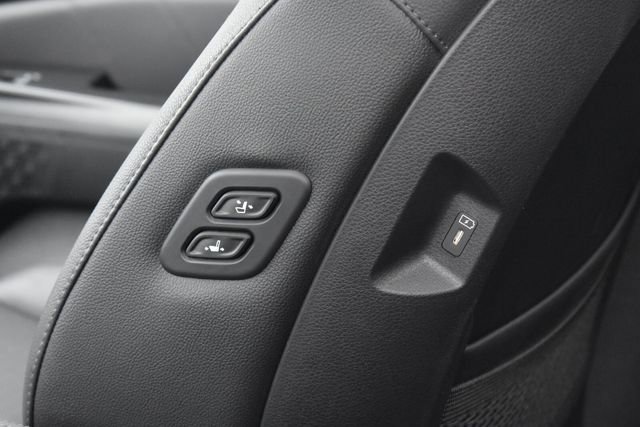 Certified 2025 Kia Carnival SX Prestige image 22