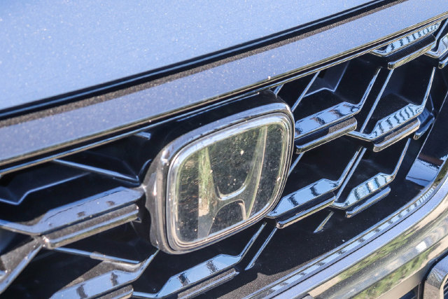 Used 2025 Honda CR-V Sport image 3