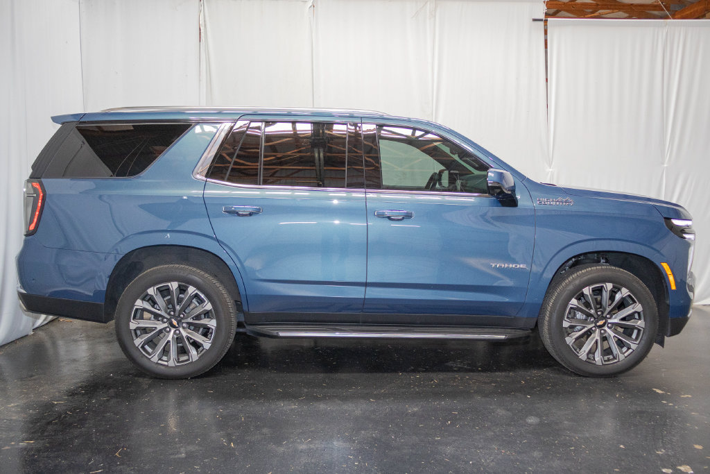 Used 2026 Chevrolet Tahoe High Country w/ Sun And Tow Package AWD/4WD image 4