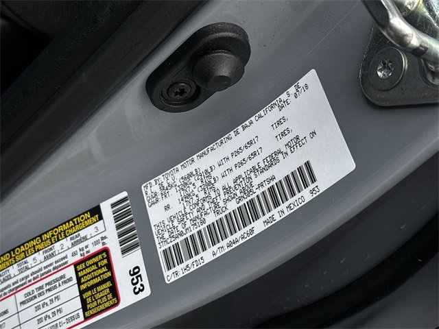 Used 2018 Toyota Tacoma TRD Sport image 28