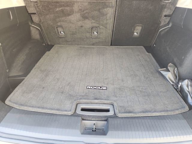 Used 2023 Nissan Rogue S image 24