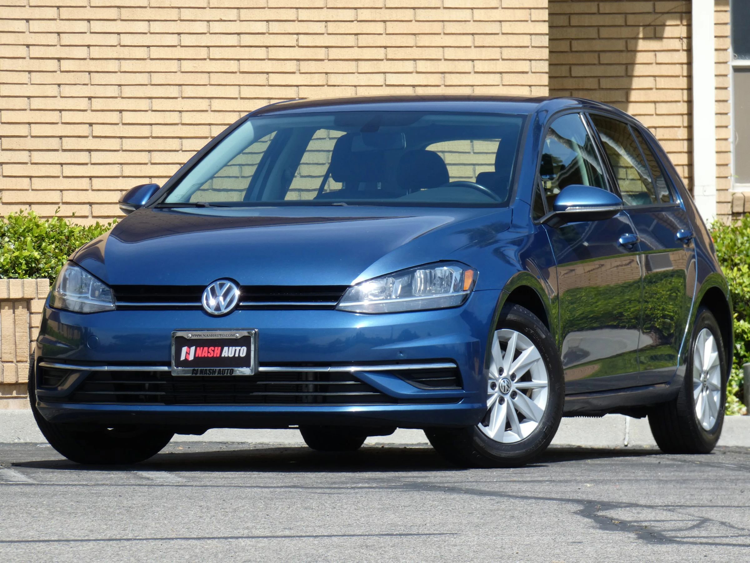 Used 2018 Volkswagen Golf S image 20