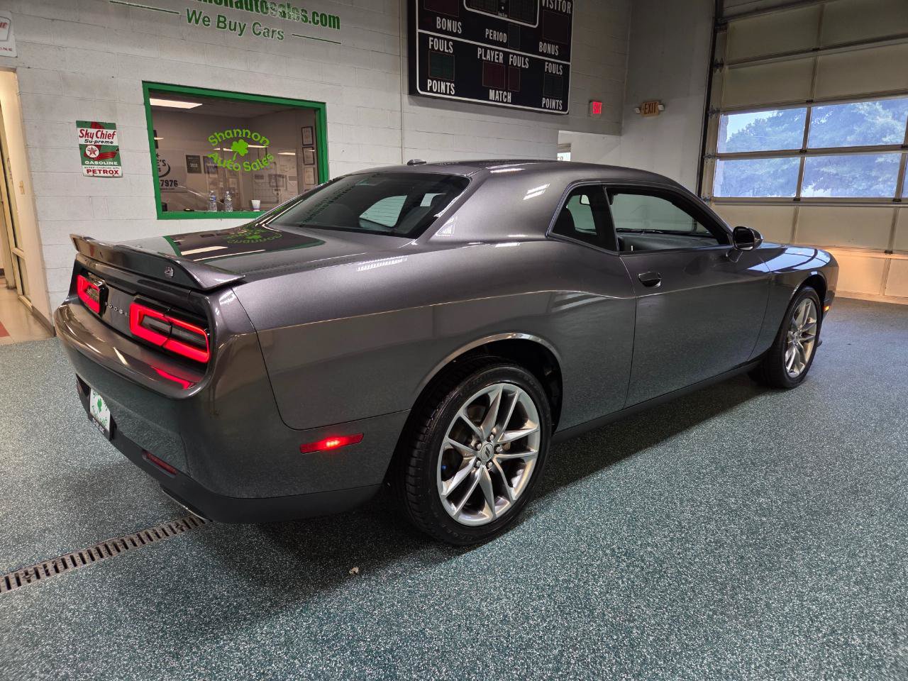 Used 2022 Dodge Challenger GT AWD/4WD image 5