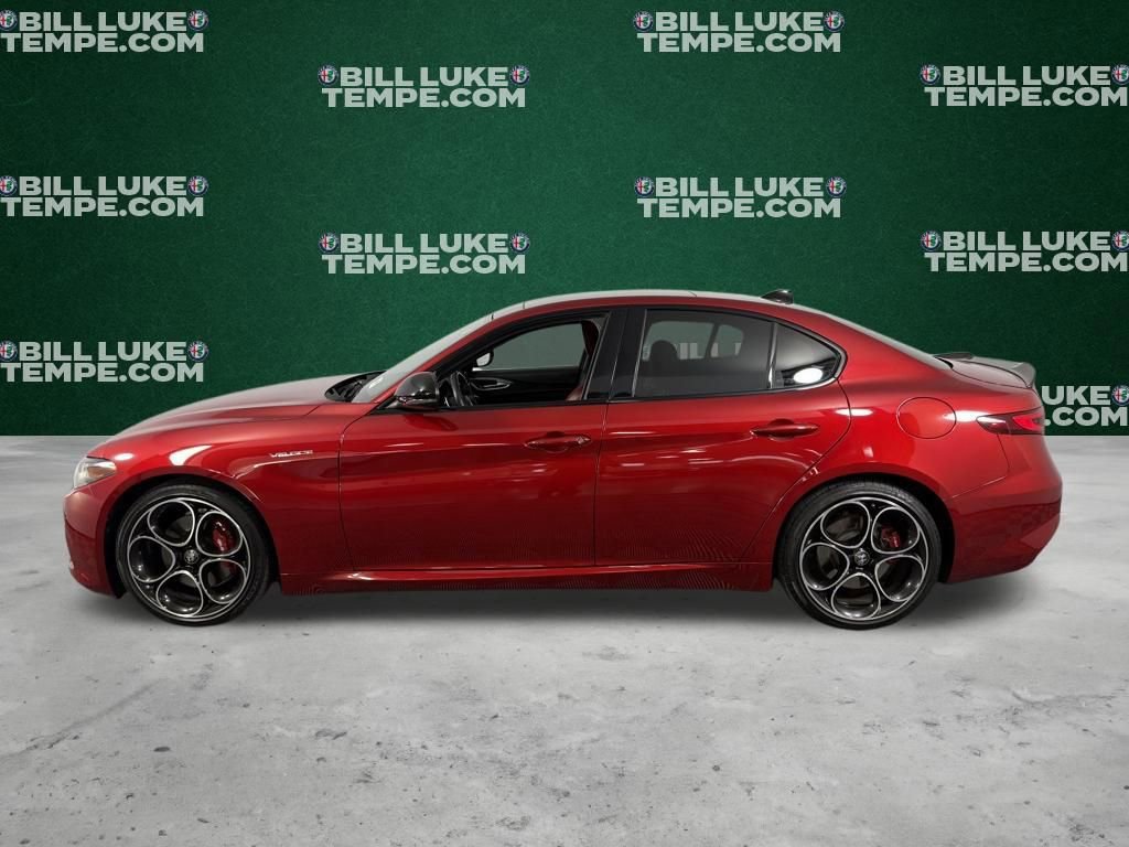 Used 2023 Alfa Romeo Giulia Veloce image 10