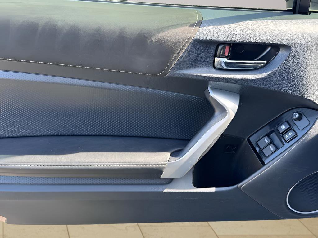 Used 2018 Toyota 86 image 27