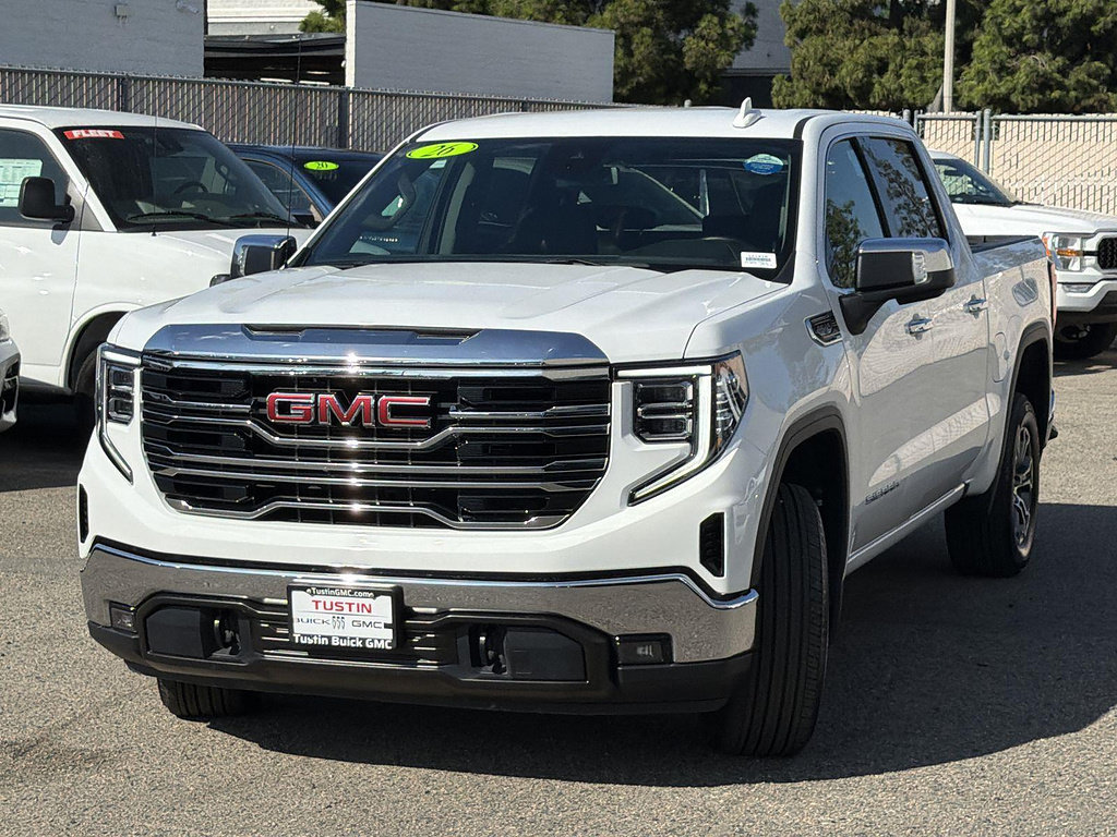 Used 2026 GMC Sierra 1500 SLT RWD image 3