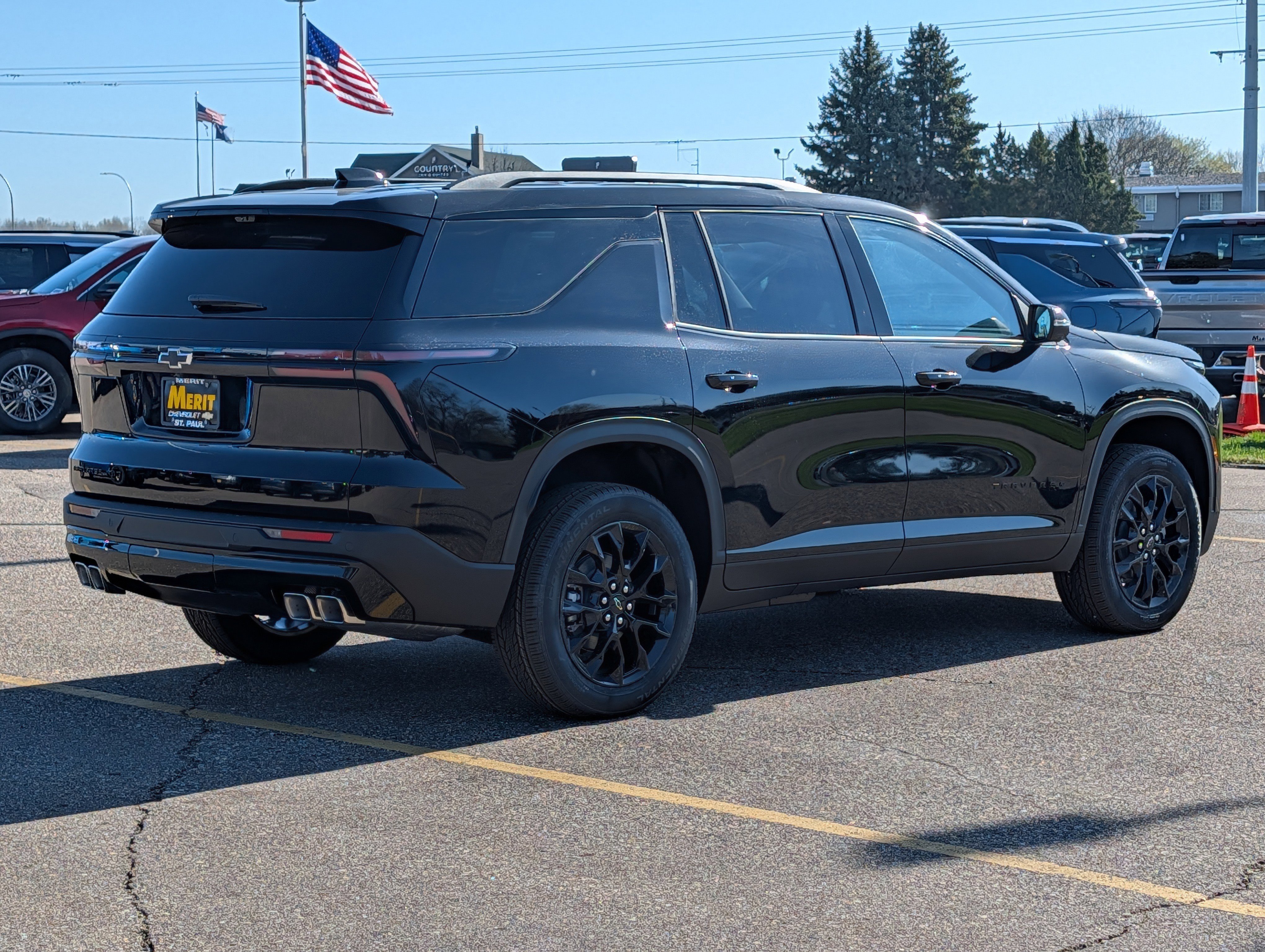 New 2026 Chevrolet Traverse LT w/ Midnight/Sport Edition AWD/4WD image 3
