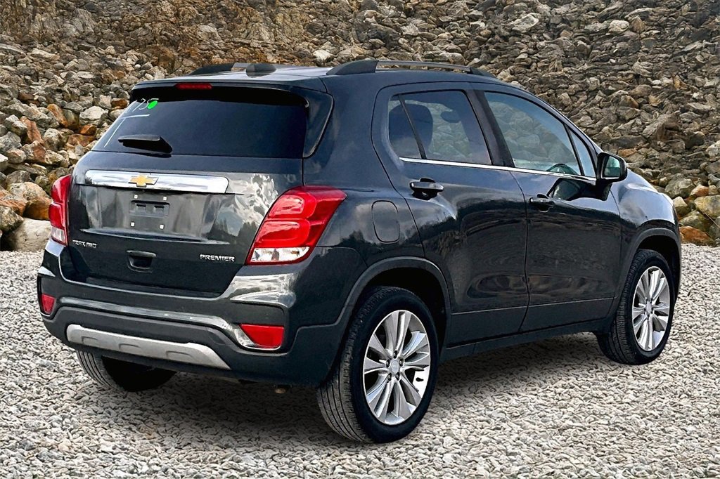 Used 2020 Chevrolet Trax Premier image 2