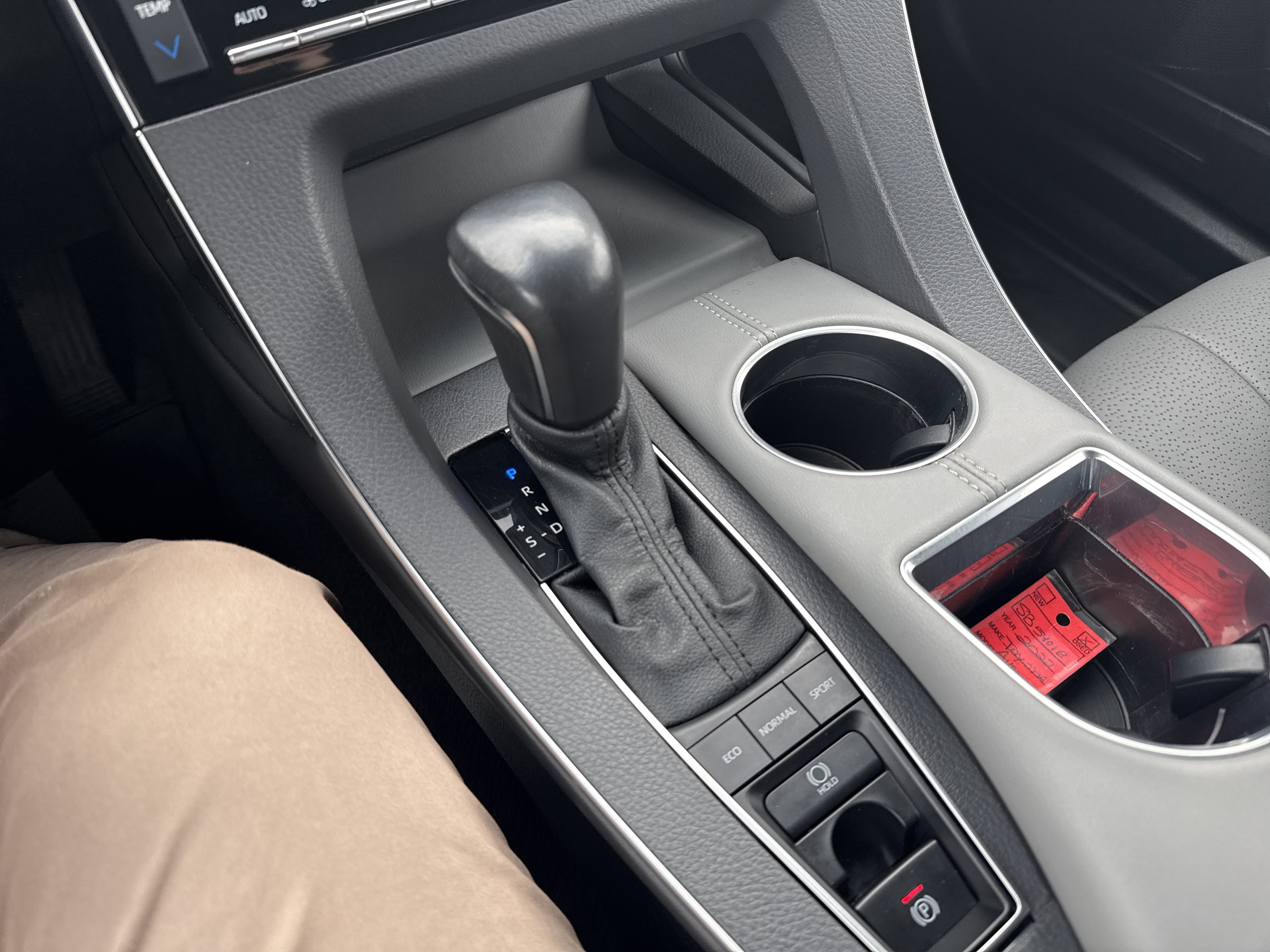 Used 2022 Toyota Avalon Limited image 24