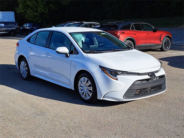 Used 2024 Toyota Corolla LE image 7