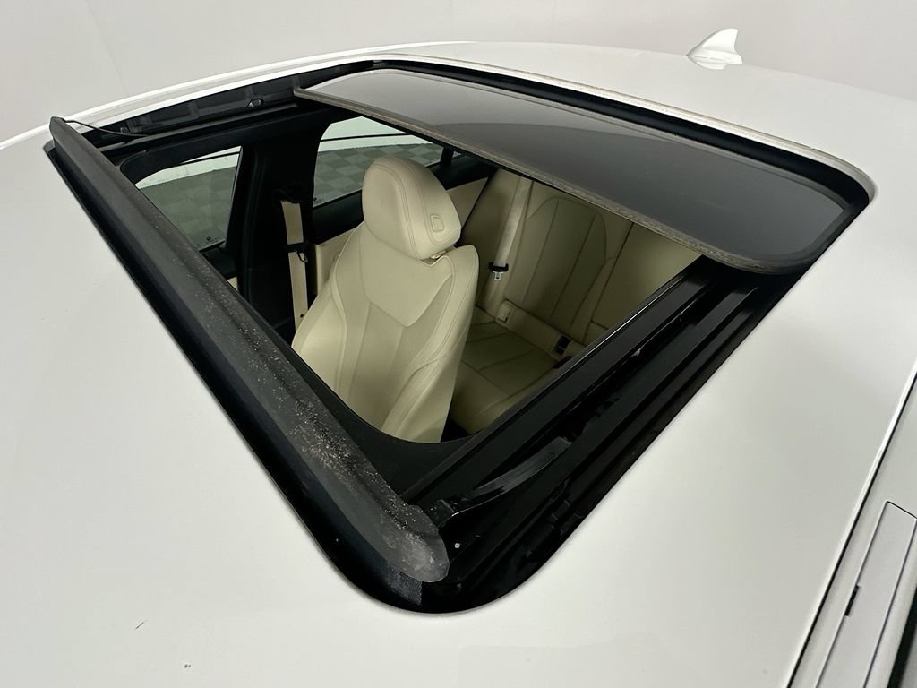 Used 2022 BMW 330e w/ M Sport Package RWD image 22