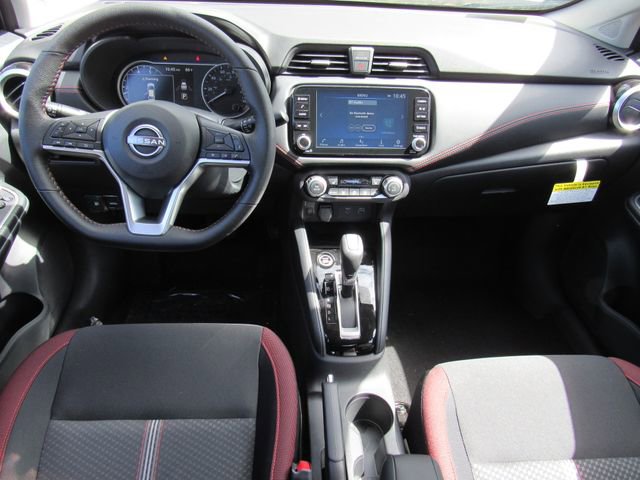 New 2025 Nissan Versa SR w/ Trunk Package FWD image 15