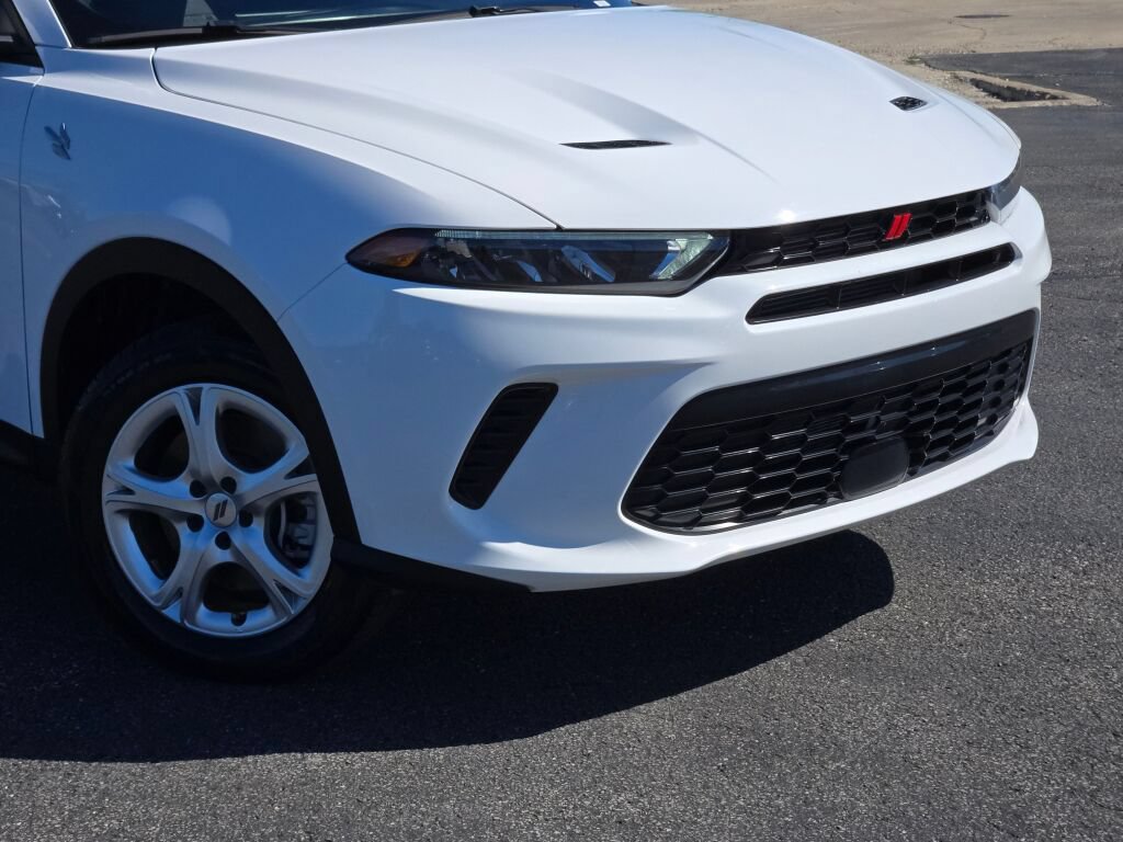 Used 2024 Dodge Hornet GT AWD/4WD image 2
