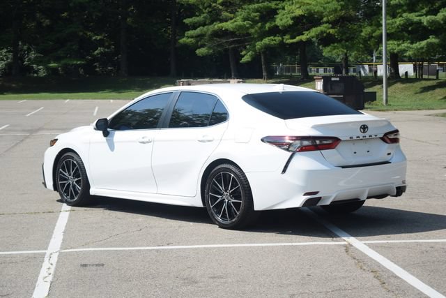 Used 2022 Toyota Camry SE w/ Audio Upgrade Package FWD image 24