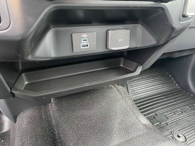 New 2026 Ford F550 4x4 Supercab Super Duty image 17