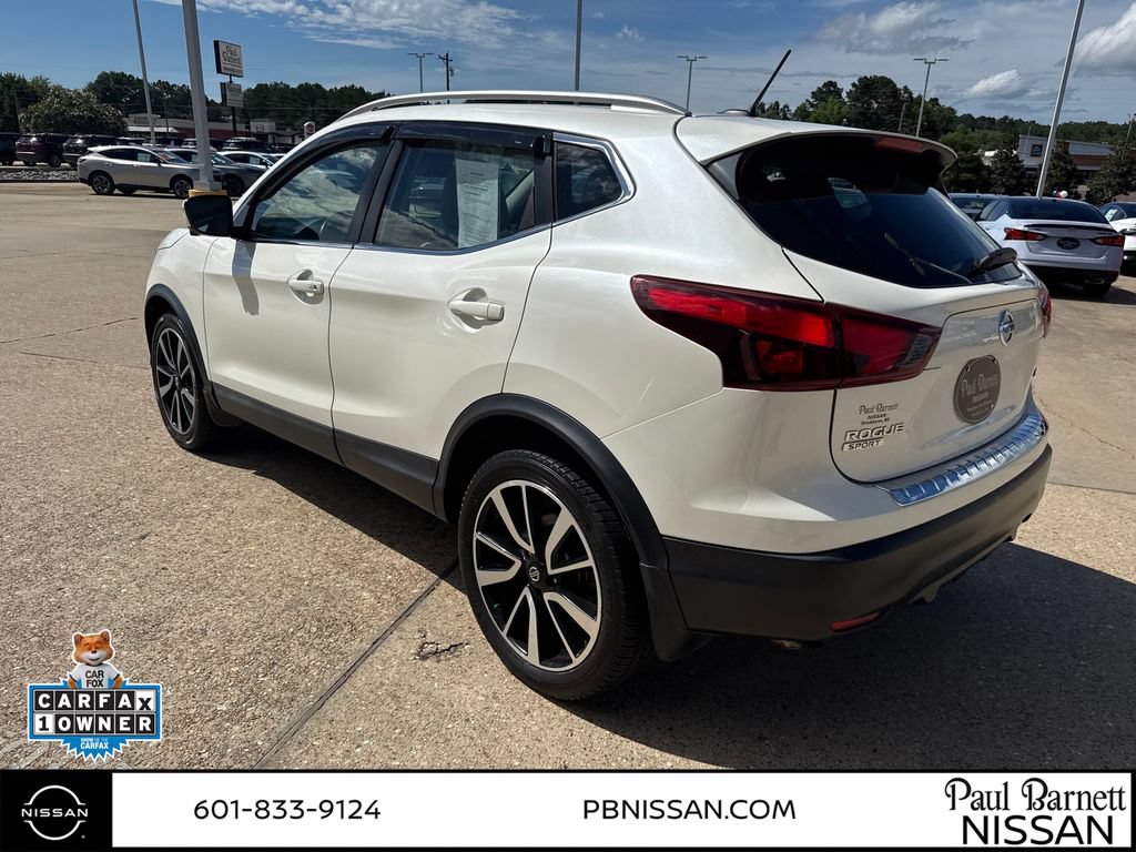Used 2018 Nissan Rogue Sport SL w/ SL Premium Package FWD image 11