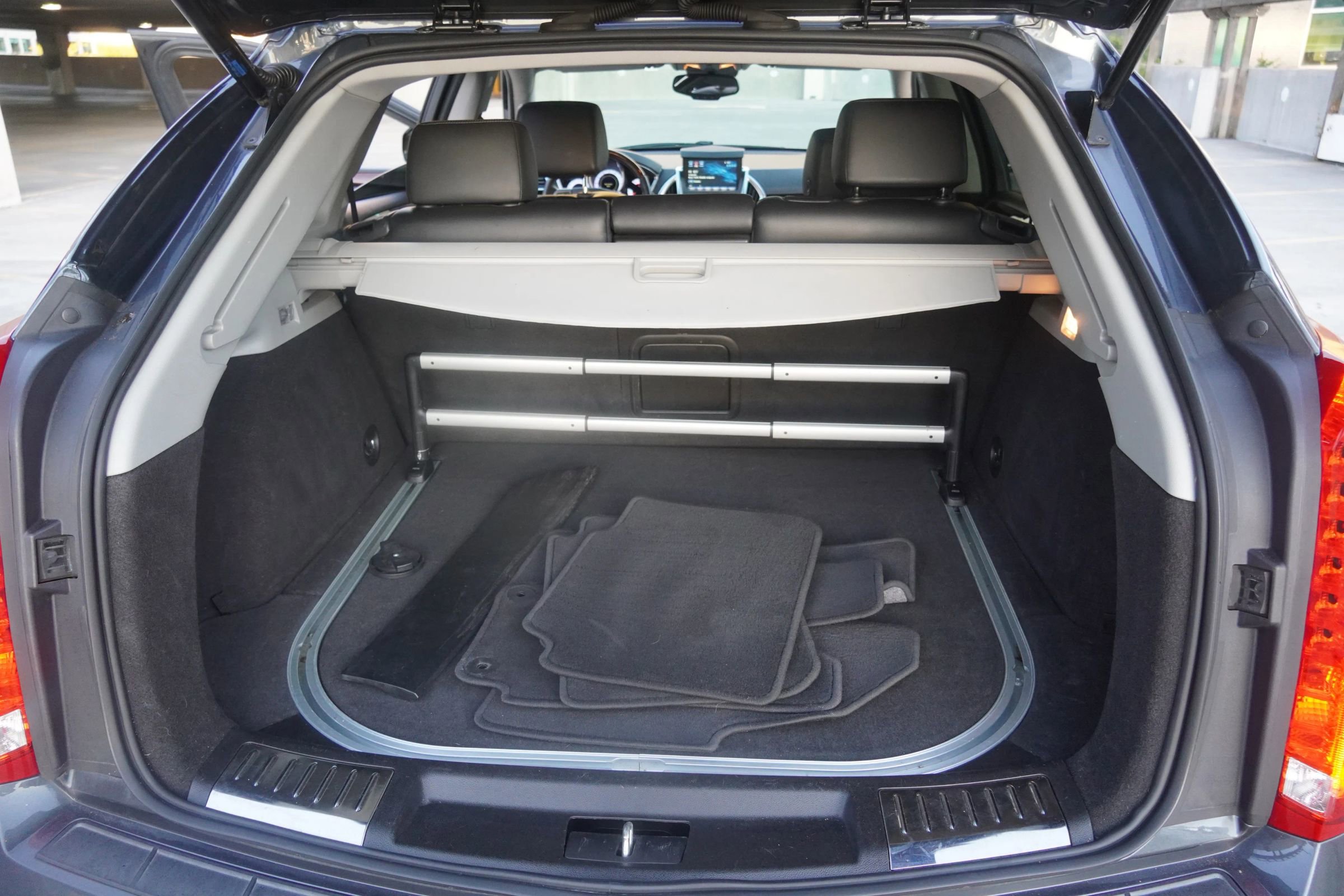 Used 2012 Cadillac SRX Luxury image 38