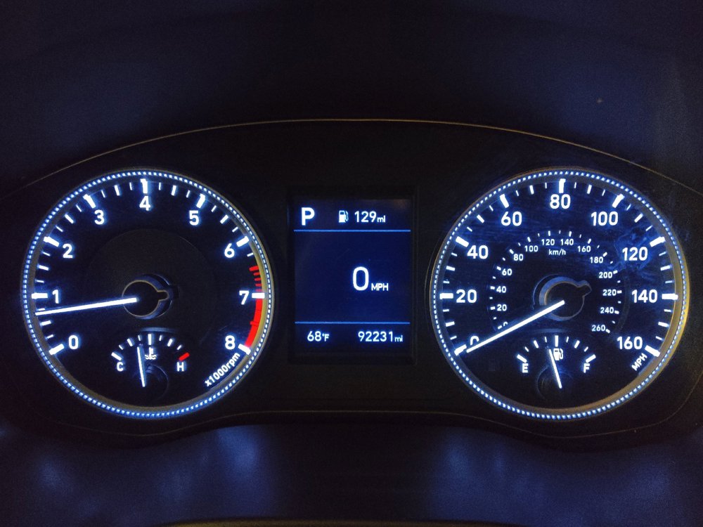 Used 2020 Hyundai Santa Fe SE image 23