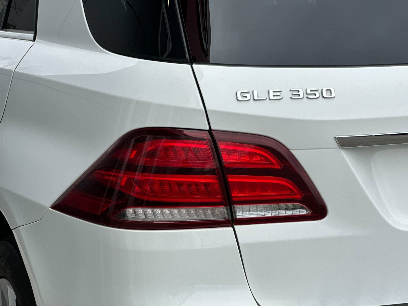 Used 2018 Mercedes-Benz GLE 350 4MATIC image 25