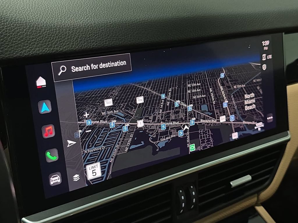 Certified 2023 Porsche Cayenne AWD/4WD image 17