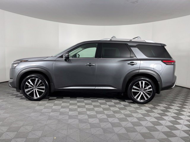 Used 2025 Nissan Pathfinder Platinum w/ Cargo Package FWD image 7
