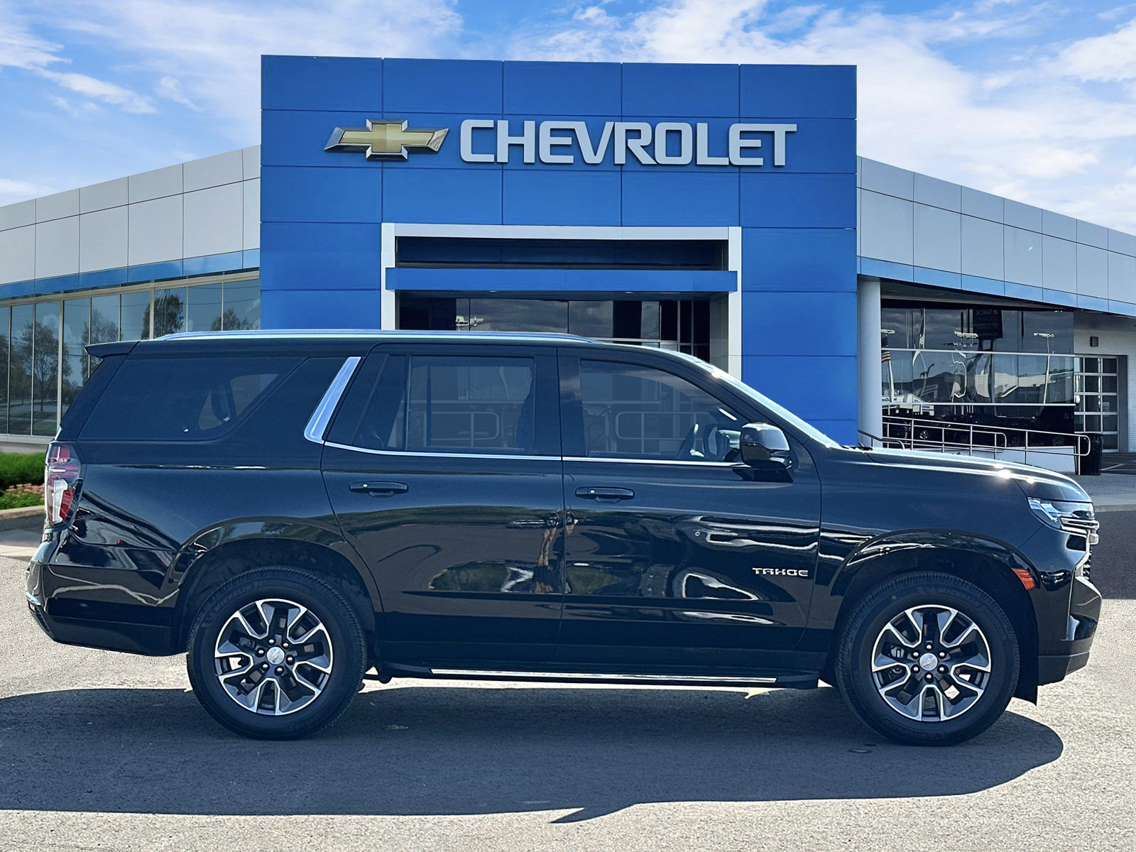 Certified 2021 Chevrolet Tahoe LT AWD/4WD image 5