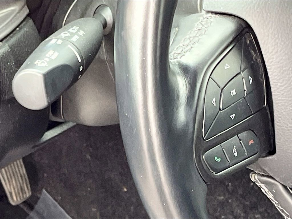 Used 2023 Dodge Challenger SXT w/ Cold Weather Group image 10