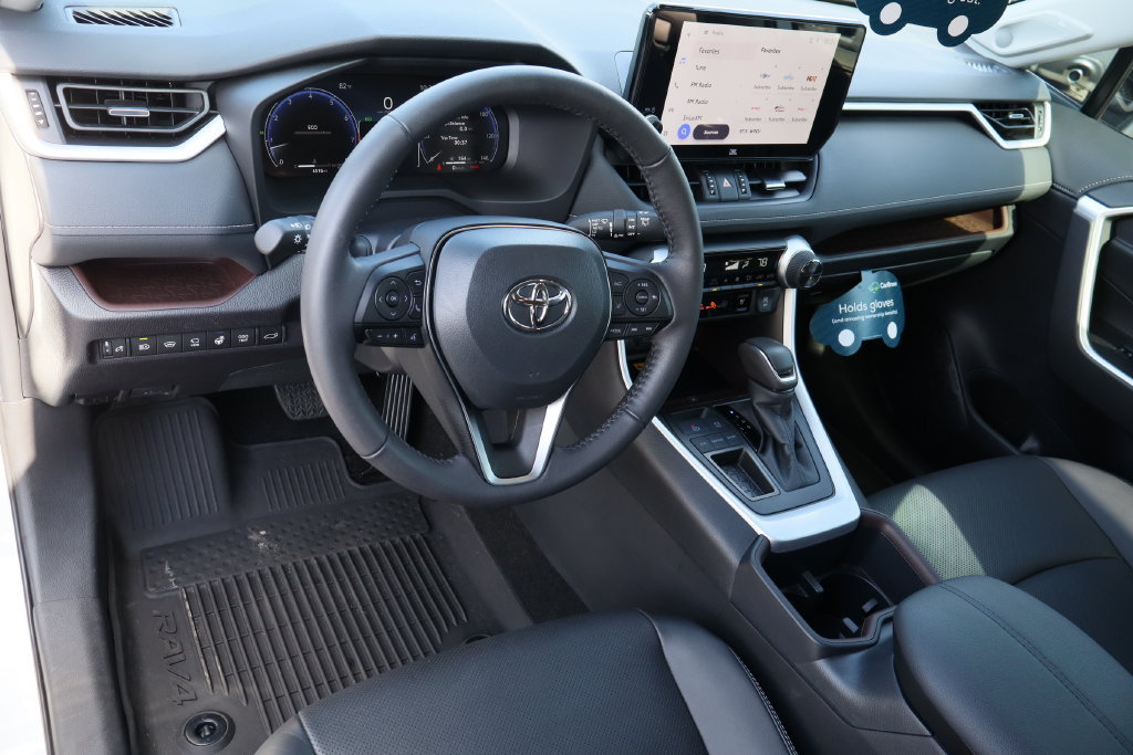 Used 2025 Toyota RAV4 Limited w/ Advanced Technology Package FWD image 11