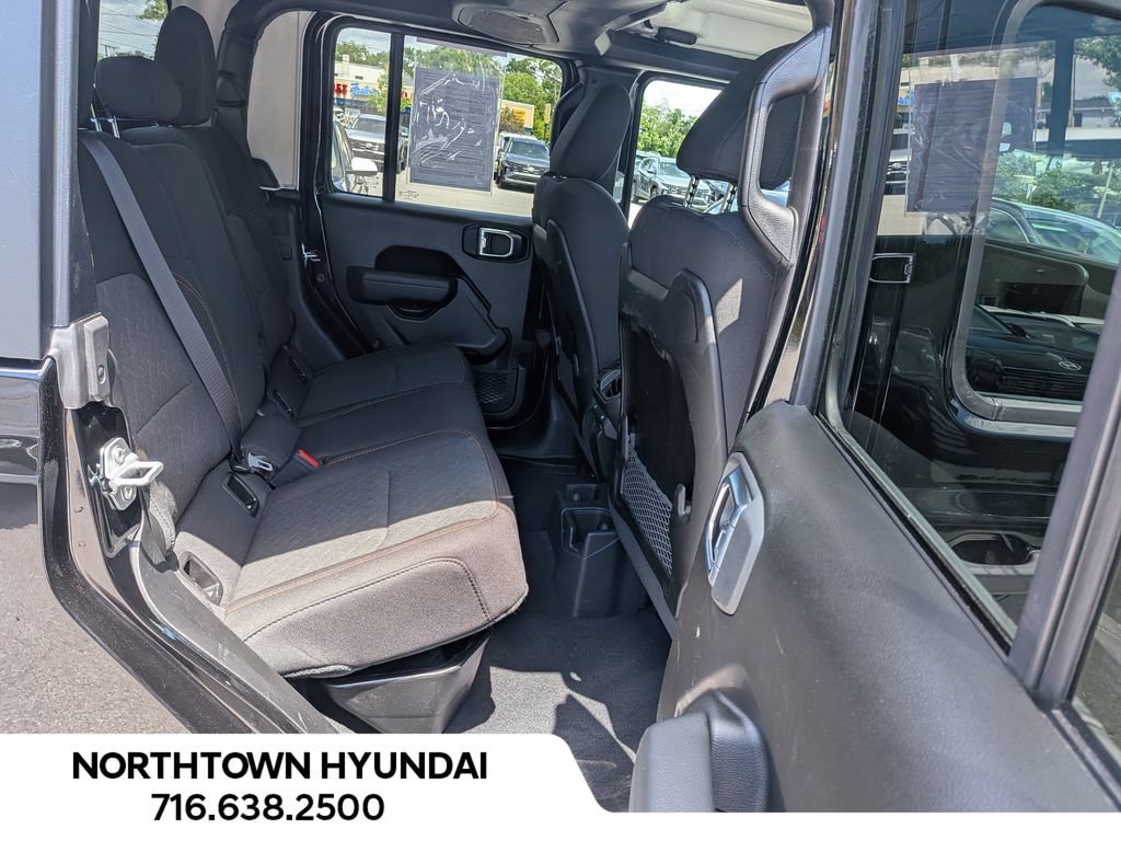 Used 2026 Jeep Gladiator Mojave AWD/4WD image 34