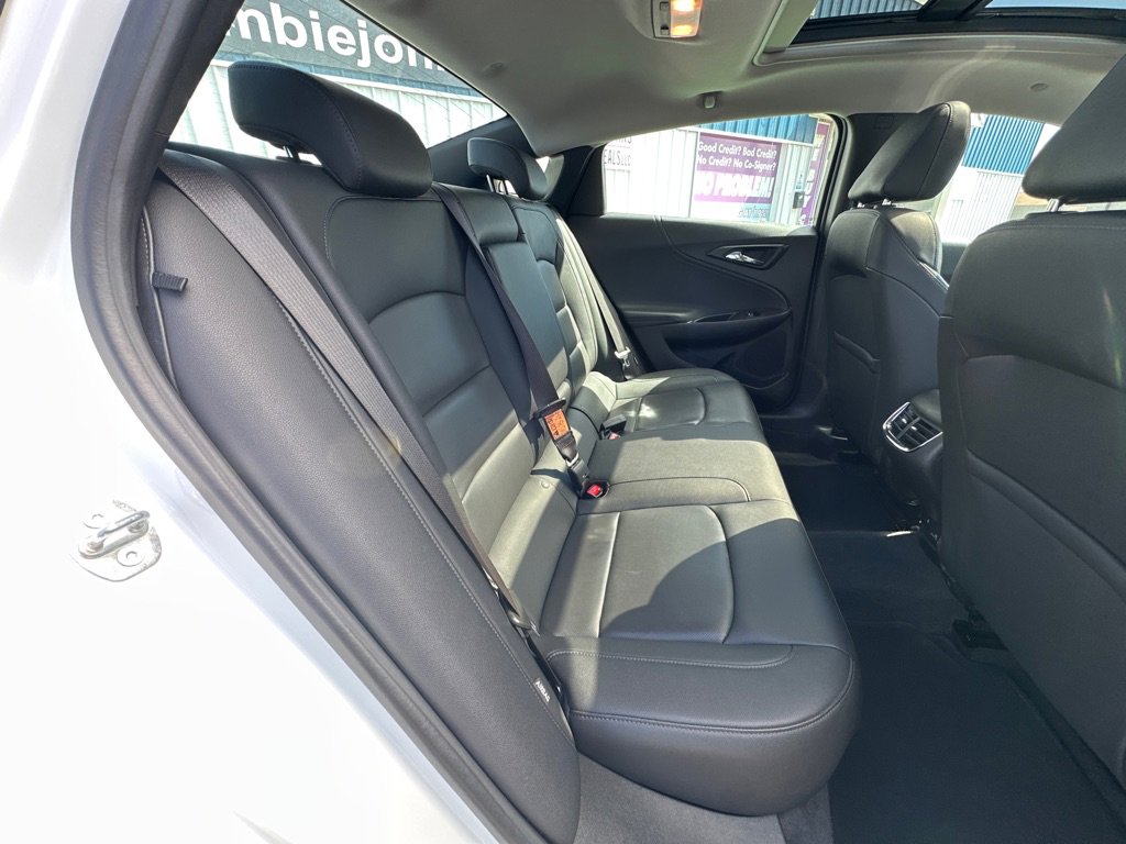 Used 2023 Chevrolet Malibu LT FWD image 18