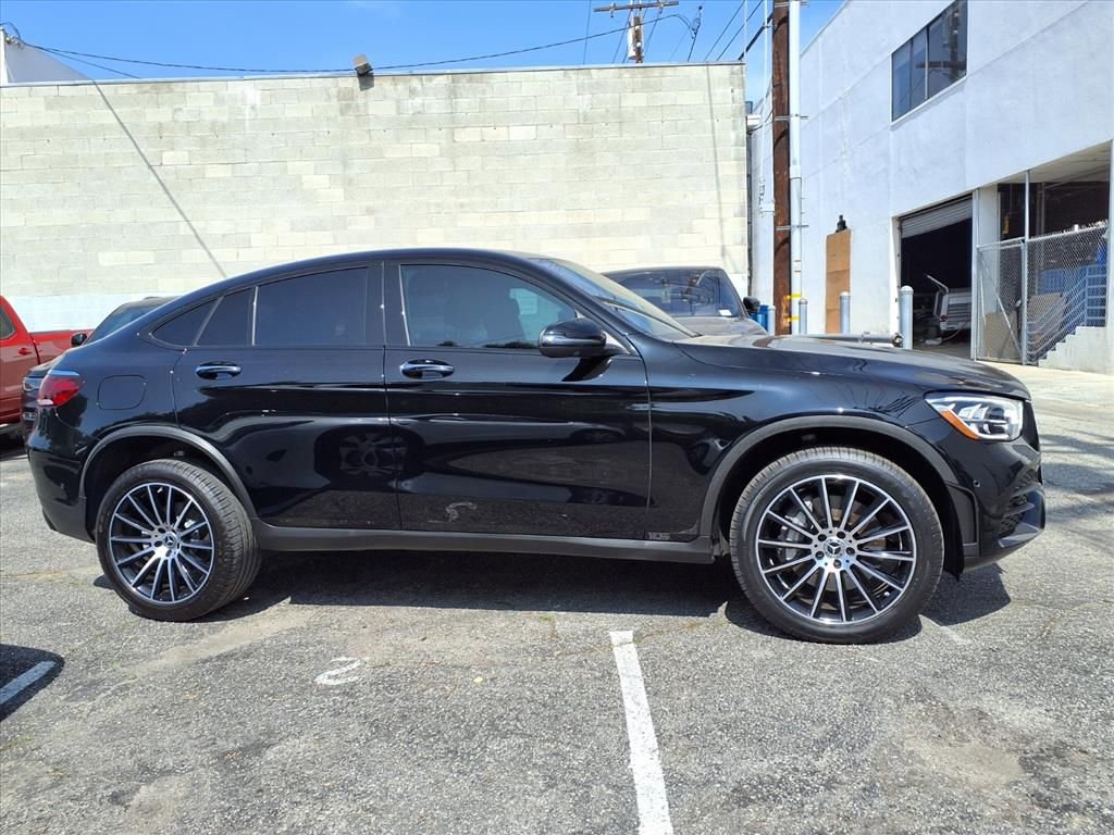 Used 2023 Mercedes-Benz GLC 300 4MATIC Coupe image 4