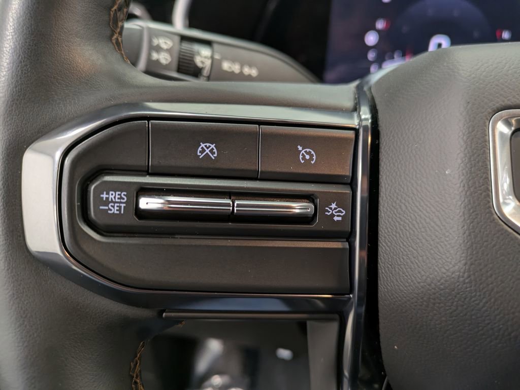 Used 2023 GMC Canyon AT4 w/ AT4 Premium Package image 18