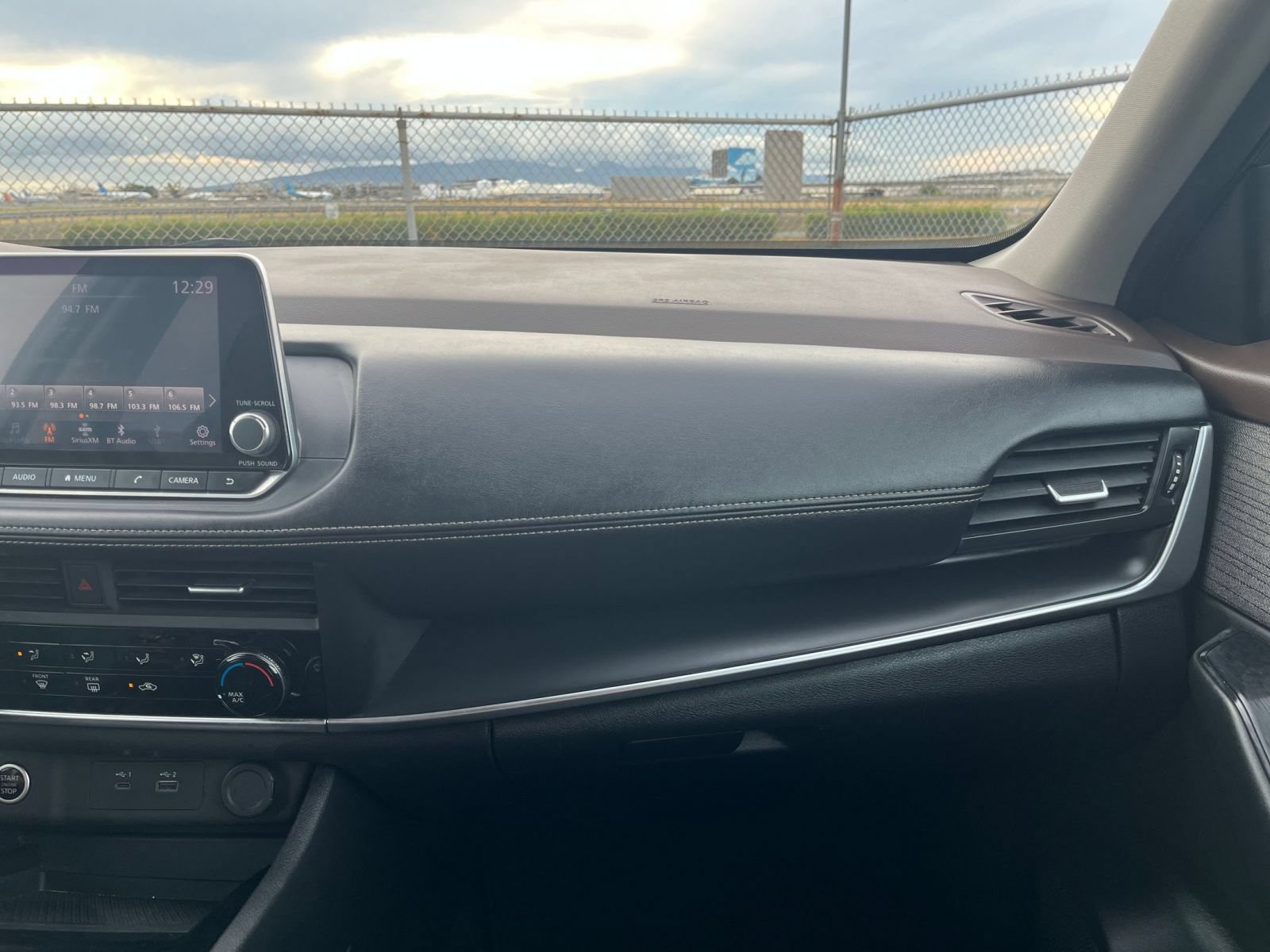 Used 2023 Nissan Rogue S FWD image 29
