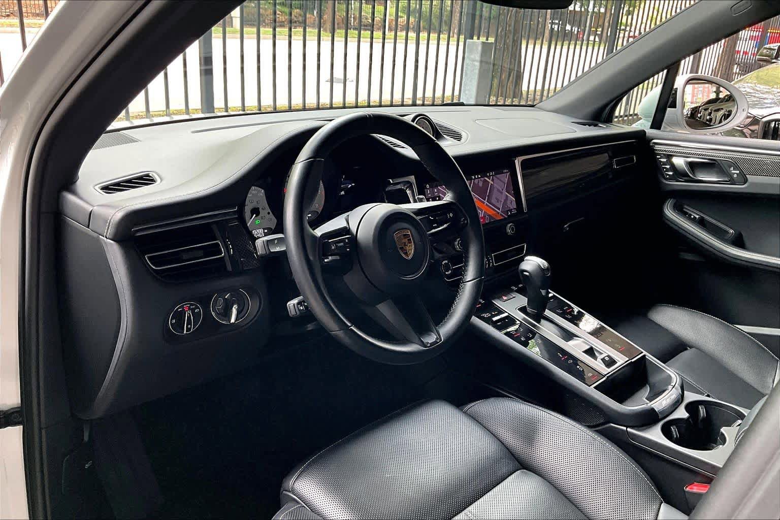 Used 2023 Porsche Macan GTS image 17