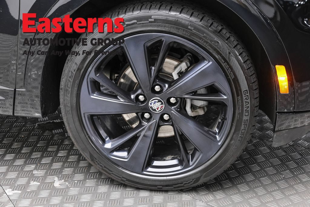Used 2023 Buick Envision Essence w/ Sport Touring Package FWD image 33