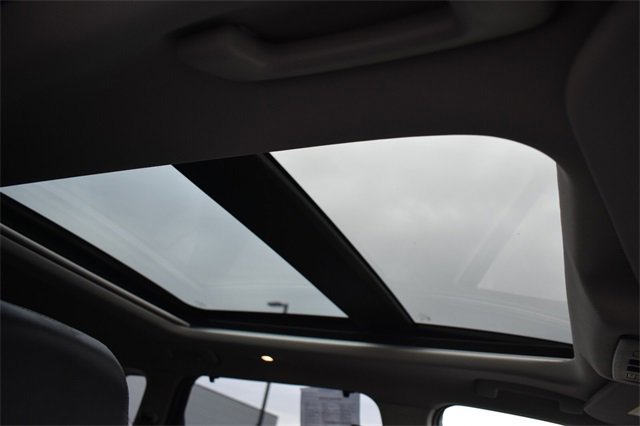 Used 2021 Nissan Rogue Platinum image 12