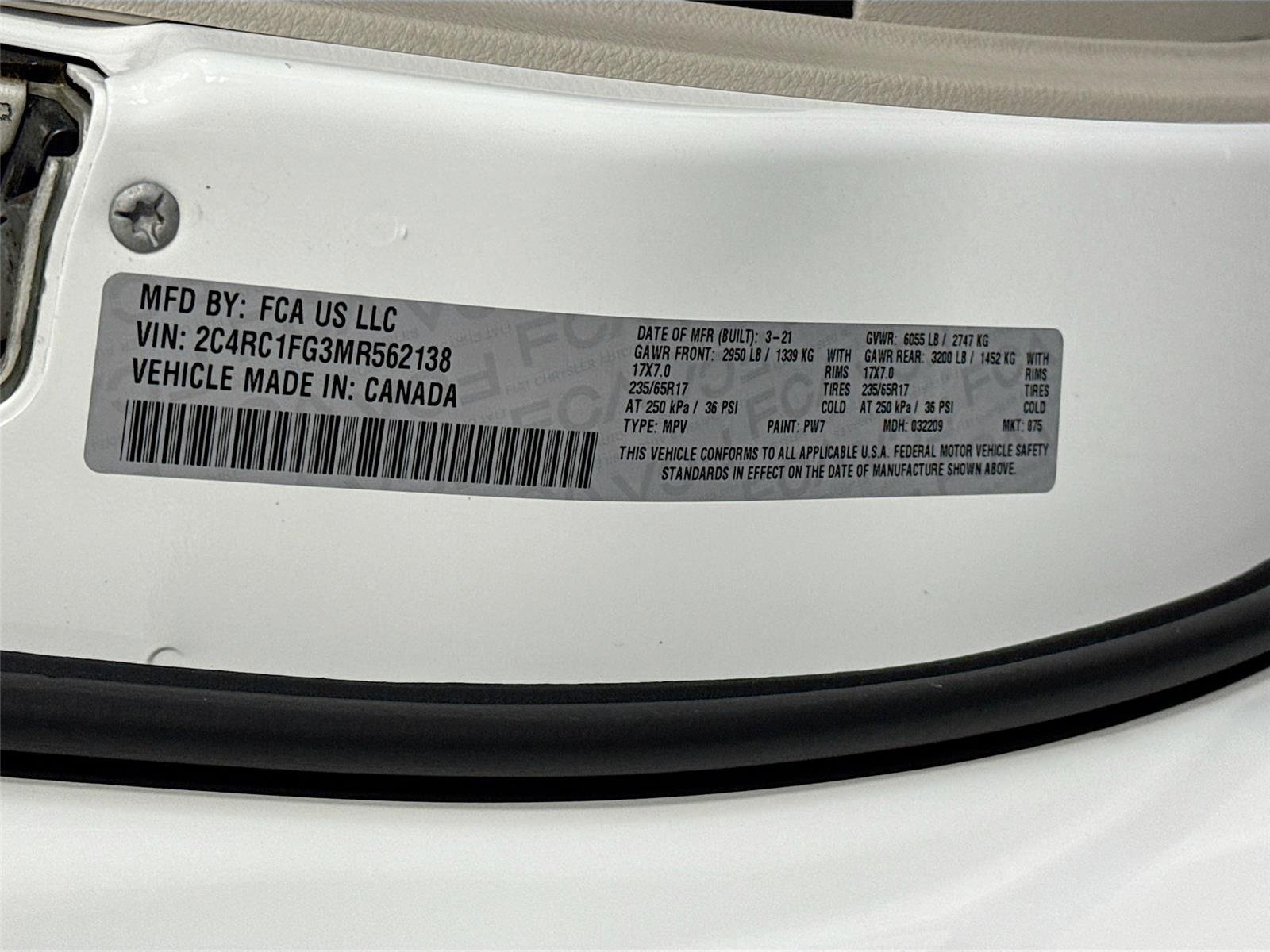 Used 2021 Chrysler Pacifica Touring FWD image 32