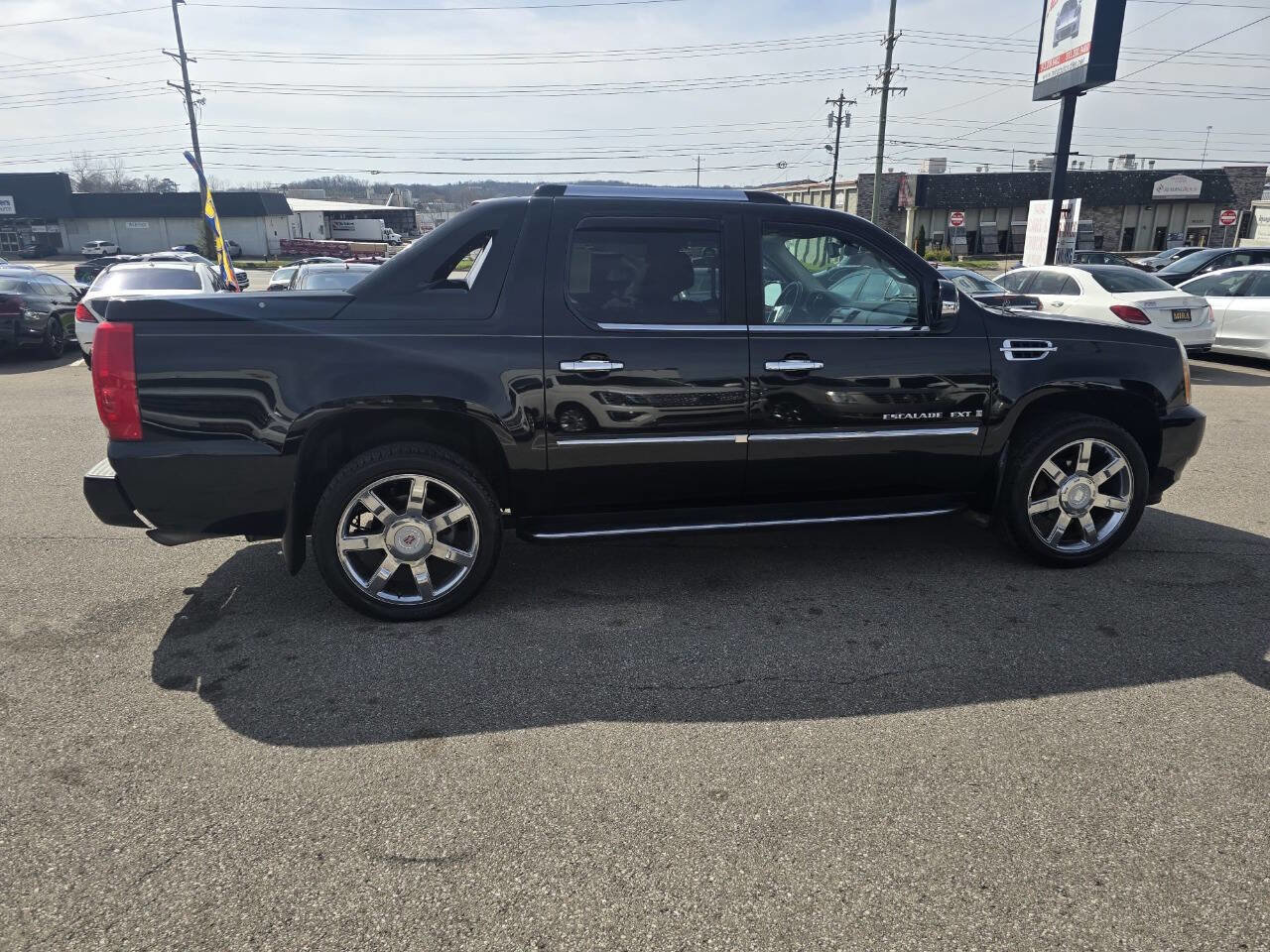 Used 2008 Cadillac Escalade EXT image 5